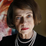 Карен Телиха — Bette Davis (uncredited)