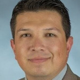 Ген Н. Чавес — Shield Guard (uncredited)