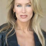 Iva Franks-Singer — Waitress (uncredited)