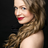 Siobhan Stagg — SUSANNA