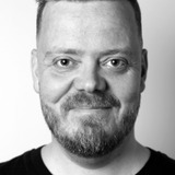 Guðmundur Karl Sigurdórsson — Marine (uncredited)