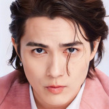 ชาลี ไตรรัตน์ — Ton