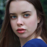 Serena Kennedy — Queen Isabeau