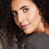 Талия Ассераф — Renee