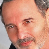 Raymond Aquaviva — Le professeur de théâtre