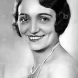 Marie Burke — Woman at first Seance