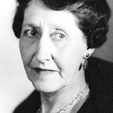 Elspeth Dudgeon — Miss Travers (uncredited)