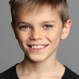 Тоби Диксон — Young James