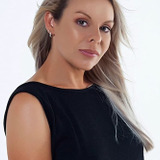 Jackie Murray — Vicki's Mum