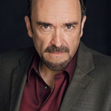 Daniel Zacapa — Arturo, bartender at Vallenari's (credited as Garret Pearson)