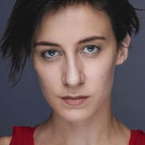 Perla Ambrosini — Lee’s Mother (uncredited)