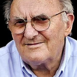 Michel Laurent — Un officier de marine (uncredited)