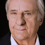 Мишель Омон — Pierre, ami et collaborateur de Bernard