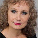 Corinne Corson — Mrs. Langlumey (uncredited)