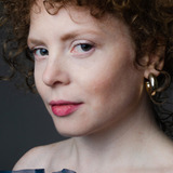 Ananda Scaravelli — Sarah (segment "Além do Silêncio)