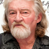 Joe Eszterhas — Himself