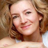 Nathalie Vignes — La gouvernante