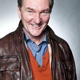 Том Мэннион — Neurologist