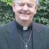 John Farrer — Older Upscale Person (uncredited)