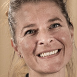 Charlotte Rathnov — Lis Bomhoff