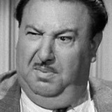 Jack 'Tiny' Lipson — Man in Cafeteria (uncredited)