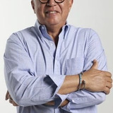 Sunshine Logroño — Puerto Rican Taxi Driver (uncredited)