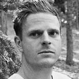 Томми Бертелсен — Tough Boy (uncredited)