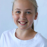 Ninni Spone — Maria Nobile (voice)