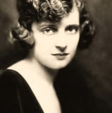 Cornelia Thaw — Dracula's Bride (uncredited)