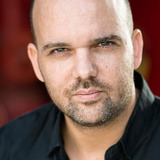 Xavier Fernández — Detective