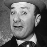 Fernand Raynaud — Self (archive footage)