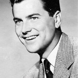 Warren Douglas — Emlen's Well-Wisher at Train Station (uncredited)