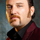 Wayne Cole — Paparazzo (uncredited)