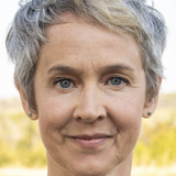 Laura Kirk — Flower Seller