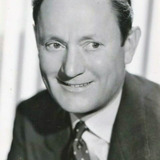 Roscoe Karns — McCue