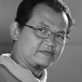 บุญส่ง นาคภู่ — Mary's Dad