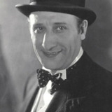 Manuel París — Croupier (uncredited)