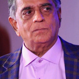 Pahlaj Nihalani — Himself (uncredited)