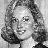 Irán Eory — Amiga de Leonor