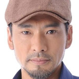 Ацуси Мияути — Sergio Cardone (voice)