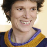 Laura Benson — Angela (Dresser)
