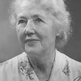 Барбара Эверест — Baroness Lehzen (uncredited)