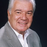 Ray Uhler — Reporter (uncredited)