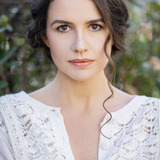 Laura Rauch — Ella