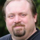 Michael Roberds — Bartender Hal