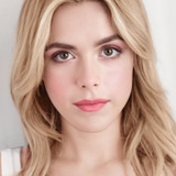 Kiernan Shipka — Jess