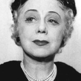 Elsa Carlsson — Elisabeth Broms