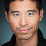 Джон Ли Броди — Waiter (uncredited)