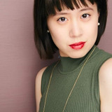 Joy Yao — Passenger (uncredited)