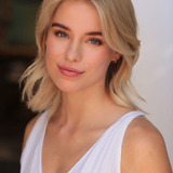 Elle Chapman — Sarah, Train Ticketer